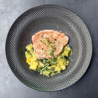 Tuna s grila, blitva s krumpirima na lešo