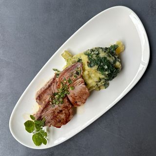 Tuna s grila, blitva s krumpirima na lešo