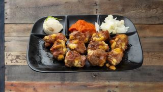 Mesni uštipci po posebnoj recepturi s prilogom