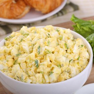 Salata sa kuhanim jajima