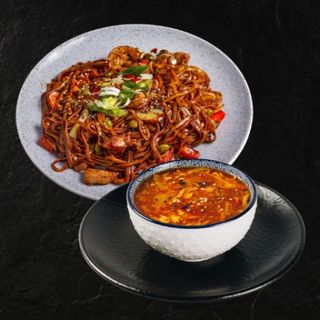 Kineska kiselo- ljuta juha & Wok s lungićem