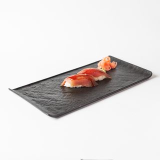 Nigiri tuna