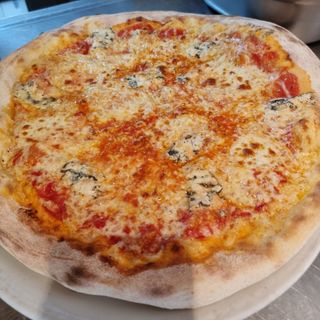 Pizza  Quattro Formaggi