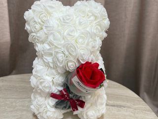 Medo od ružica bijeli sa ružom