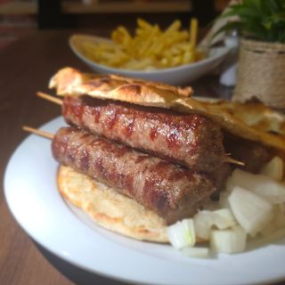 ŠIŠ ćevapi - mala porcija