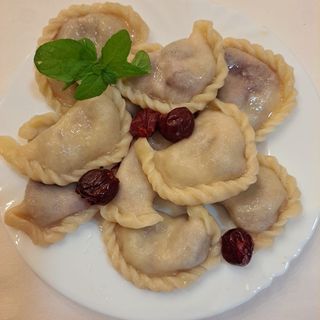 Vereniki  Ukrajinski s višnjom 10 komada