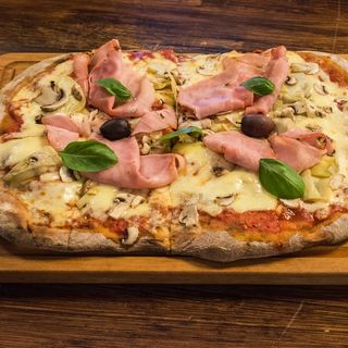 Pizza Capricciosa