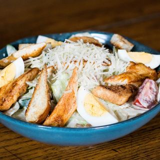 Caesar salata s piletinom