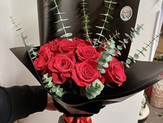 Buket 11 ruža crvenih