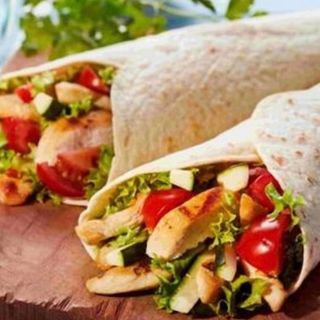 Tortilje sa piletinom,povrćem i umakom od vlasca