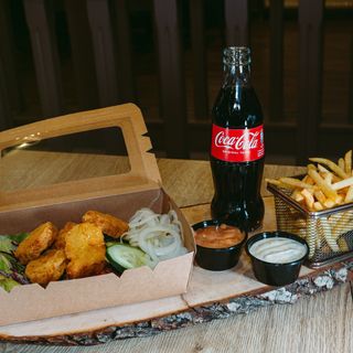 Chicken Nuggets salata menu