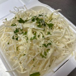 Svježa salata od kupusa