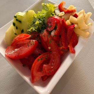 Miješana svježa salata