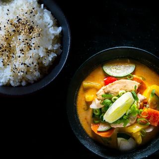 Red curry with veggies rice and tofu