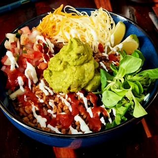 Vegetarijanski Burrito Salad