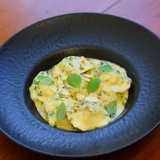 Ravioli s ricottom i špinatom
