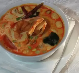 Tum yum gung - juha sa kozicama i riža