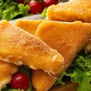 Pohani sir, prženi krumpirići dippers, umak tartar, limun