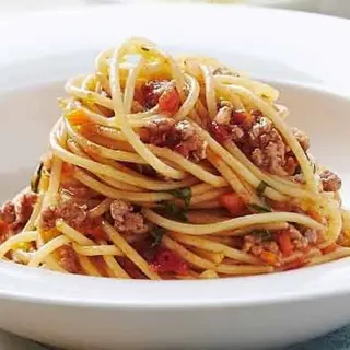 Špageti bolonjez, grana padano sir