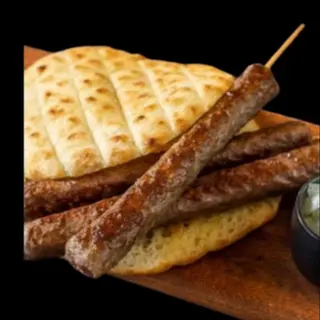 ŠIŠ ćevapi u somunu