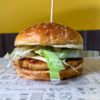 Chicken cheeseburger