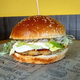 Kajmak Chicken burger