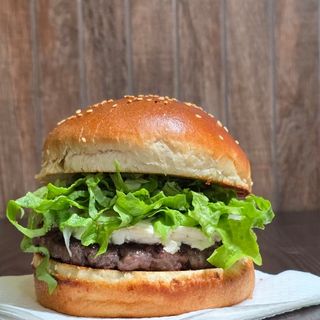 Kajmak burger