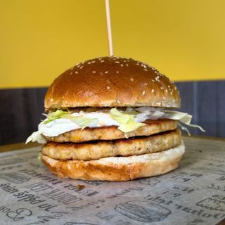 Kajmak Chicken double burger