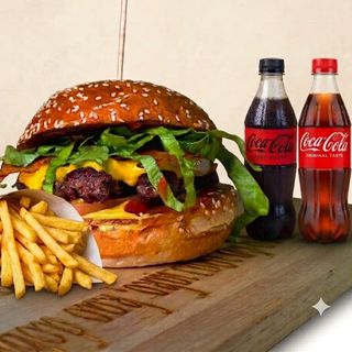 Bacon Delux + pommes + Coca-cola 0.5