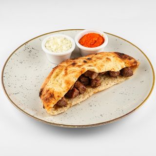 Čevapi i domaća lepinja