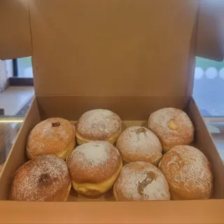 Kutija 8 krafna