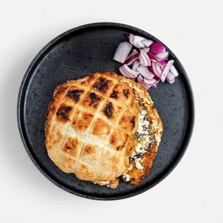 Gurmanska pljeskavica u lepinji ljuta