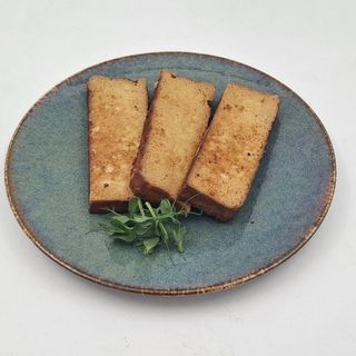 PEČENI DIMLJENI TOFU