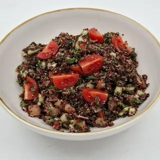 Salata od quinoje i povrća