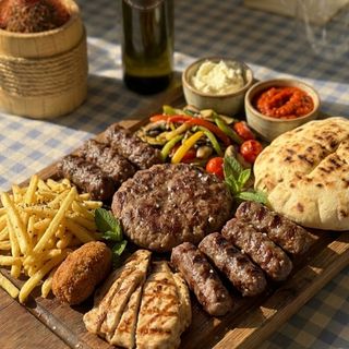 BBQ  plata za četiri osobe