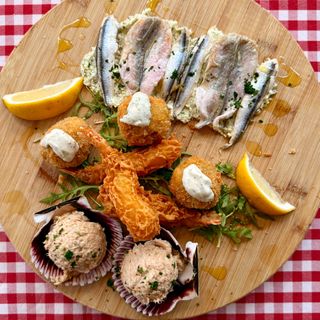 Kikijev riblji tapas