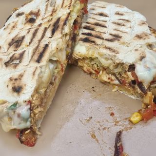 Roasted Chicken Deluxe Sendwich