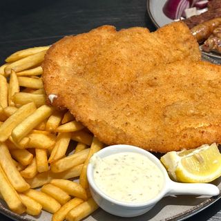 Bečki odrezak + pomfrit 