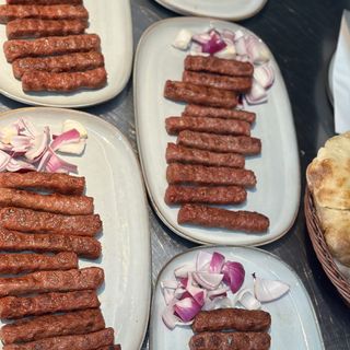 Juneći ćevapi (velika porcija)