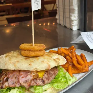 Burger Mitnica