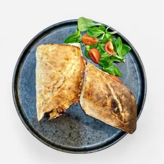 Grilled chicken baguette