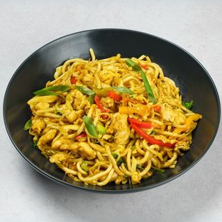 Golden curry noodles + Choice of starter + Choice of lemonade