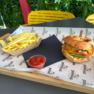 Pizzaholic classic BBQ burger menu