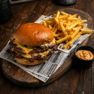 Cheesy smash burger