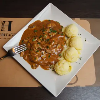 Svinjski lungić u umaku od gljiva