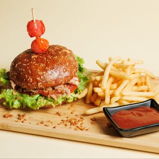 Burger pulled chicken