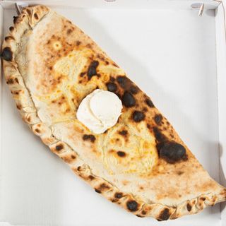 Štruca kulen, sir i kajmak