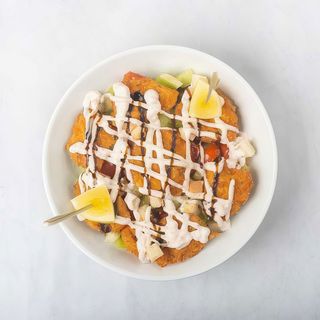 Salata s hrskavom piletinom