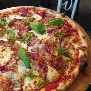 Pizza Pesto Panceta