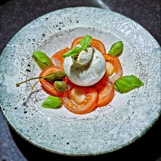 CAPRESE BURRATA SALATA